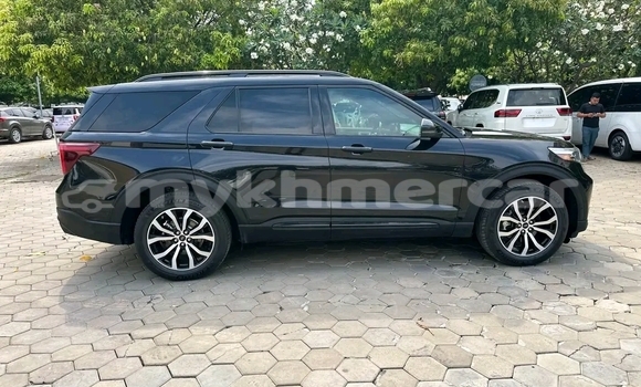 Buy Used Ford Explorer Black Car in Kep in Kep Province Buy Used Ford Explorer Black Car in Kep in Kep Province