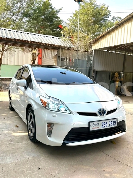 Big with watermark toyota prius svay rieng province bavet 9802