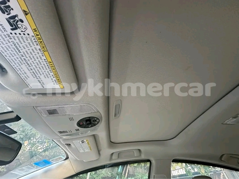 Big with watermark toyota prius svay rieng province bavet 9802