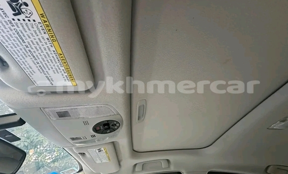 Buy Used Toyota Prius White Car in Bavet in Svay Rieng Province Buy Used Toyota Prius White Car in Bavet in Svay Rieng Province