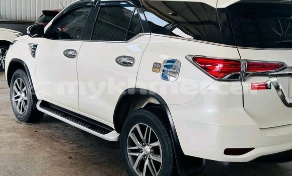 Buy Used Toyota Fortuner White Car in Bavet in Svay Rieng Province Buy Used Toyota Fortuner White Car in Bavet in Svay Rieng Province