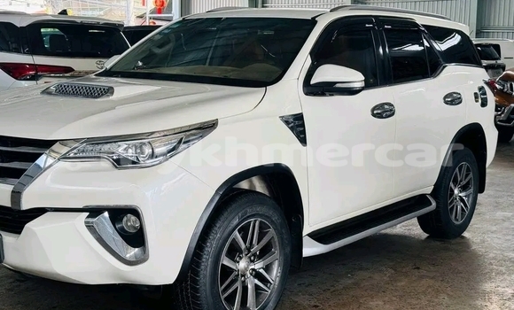 Buy Used Toyota Fortuner White Car in Bavet in Svay Rieng Province Buy Used Toyota Fortuner White Car in Bavet in Svay Rieng Province