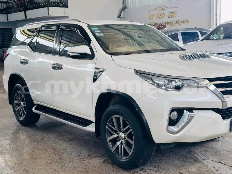 Big with watermark toyota fortuner svay rieng province bavet 9804
