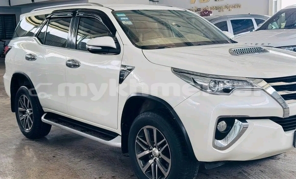 Buy Used Toyota Fortuner White Car in Bavet in Svay Rieng Province Buy Used Toyota Fortuner White Car in Bavet in Svay Rieng Province