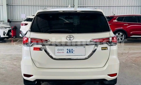Buy Used Toyota Fortuner White Car in Bavet in Svay Rieng Province Buy Used Toyota Fortuner White Car in Bavet in Svay Rieng Province