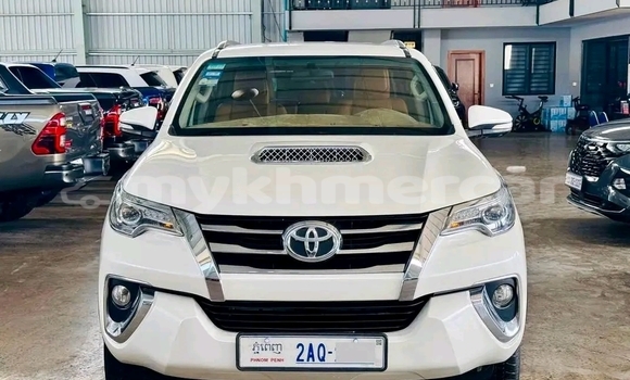 Buy Used Toyota Fortuner White Car in Bavet in Svay Rieng Province Buy Used Toyota Fortuner White Car in Bavet in Svay Rieng Province