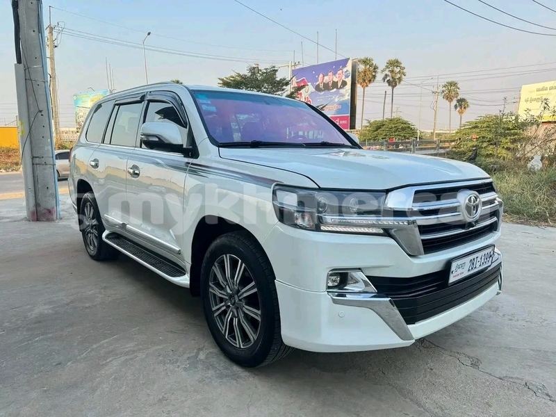 Big with watermark toyota land cruiser kampong speu province chbar mon 9805