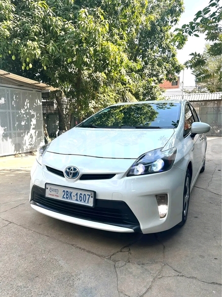 Big with watermark toyota prius svay rieng province bavet 9808