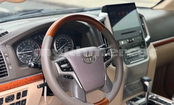 Buy Used Toyota Land Cruiser Black Car in Bavet in Svay Rieng Province