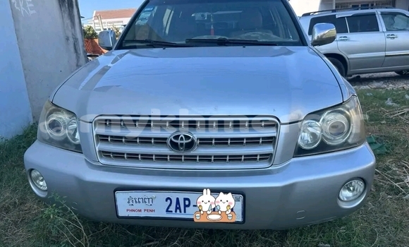 Buy Used Toyota Highlander White Car in Bavet in Svay Rieng Province Buy Used Toyota Highlander White Car in Bavet in Svay Rieng Province