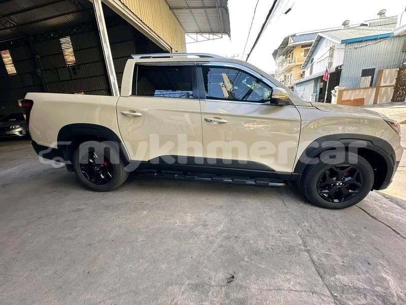 Big with watermark shuanghuan sceo svay rieng province bavet 9820