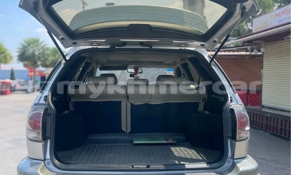 Buy Used Lexus RX 300 White Car in Bavet in Svay Rieng Province Buy Used Lexus RX 300 White Car in Bavet in Svay Rieng Province