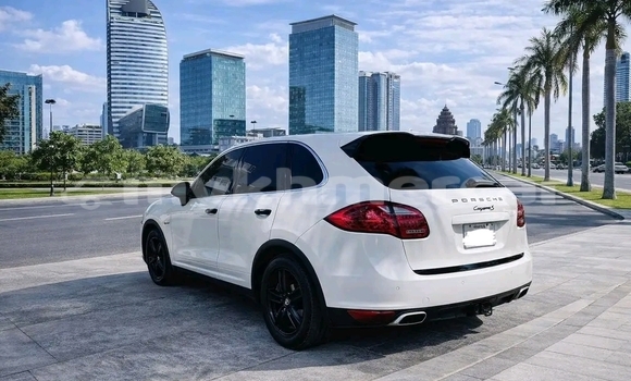 Buy Used Porsche Cayenne White Car in Bavet in Svay Rieng Province Buy Used Porsche Cayenne White Car in Bavet in Svay Rieng Province