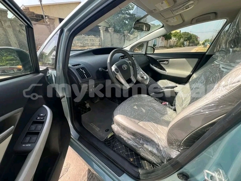 Big with watermark toyota prius svay rieng province bavet 9829