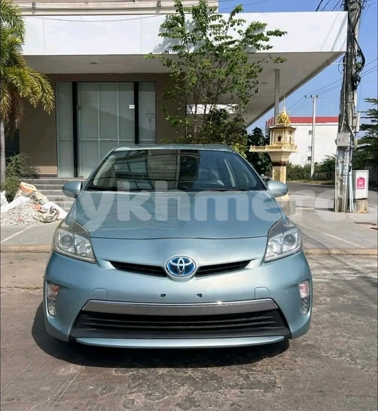 Big with watermark toyota prius svay rieng province bavet 9829