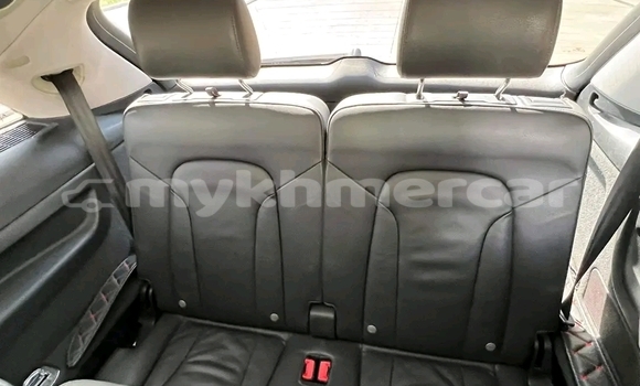 Buy Used Audi Q7 White Car in Bavet in Svay Rieng Province