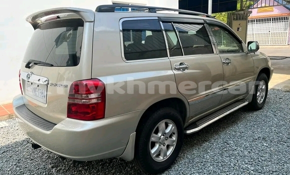 Buy Used Toyota Highlander Other Car in Chbar Mon in Kampong Speu Province Buy Used Toyota Highlander Other Car in Chbar Mon in Kampong Speu Province