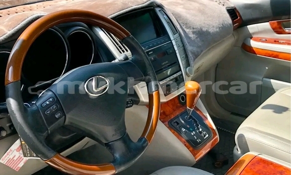 Buy Used Toyota Camry White Car in Phnom Penh in Phnom Penh