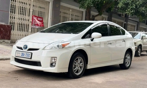 Buy Used Toyota Camry White Car in Phnom Penh in Phnom Penh Buy Used Toyota Camry White Car in Phnom Penh in Phnom Penh