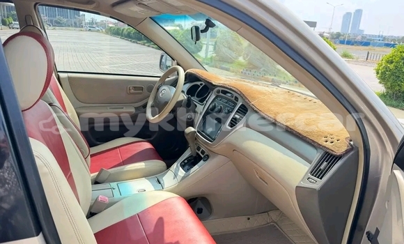 Buy Used Toyota Highlander Other Car in Phnom Penh in Phnom Penh Buy Used Toyota Highlander Other Car in Phnom Penh in Phnom Penh