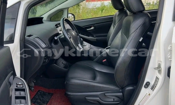 Buy Used Toyota Prius White Car in Phnom Penh in Phnom Penh Buy Used Toyota Prius White Car in Phnom Penh in Phnom Penh