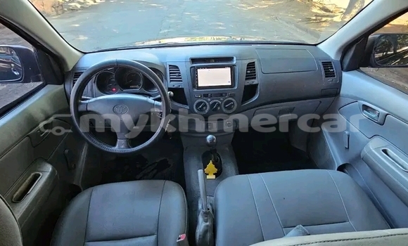 Buy Used Toyota Hilux Black Car in Phnom Penh in Phnom Penh