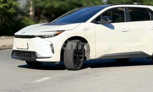 Buy Used Toyota Blizzard White Car in Phnom Penh in Phnom Penh Buy Used Toyota Blizzard White Car in Phnom Penh in Phnom Penh