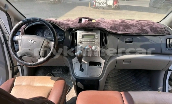 Buy Used Hyundai Starex White Car in Bavet in Svay Rieng Province Buy Used Hyundai Starex White Car in Bavet in Svay Rieng Province