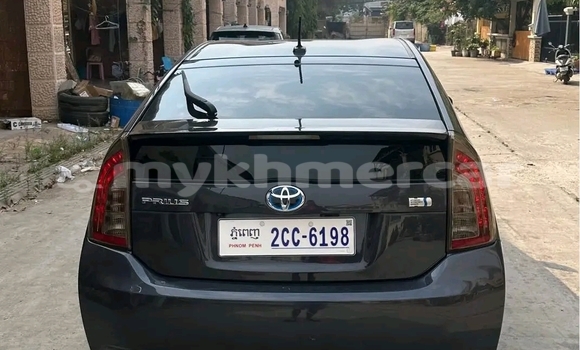Buy Used Toyota Prius Black Car in Phnom Penh in Phnom Penh