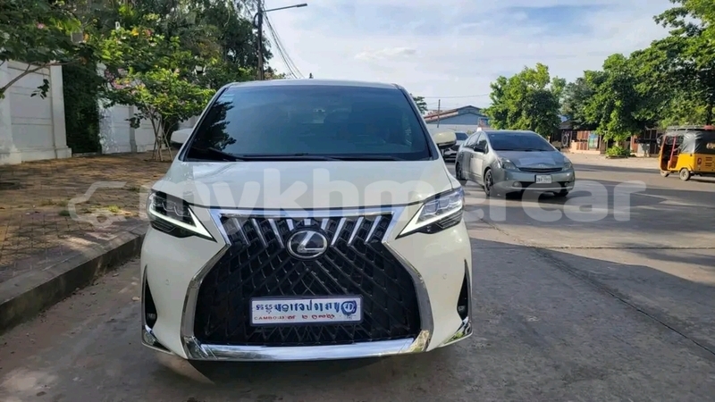 Big with watermark toyota alphard phnom penh phnom penh 9875