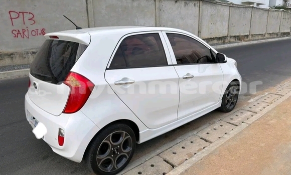 Buy Used Kia Morning White Car in Phnom Penh in Phnom Penh