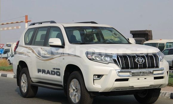 Buy Used Toyota Land Cruiser Prado White Car in Phnom Penh in Phnom Penh