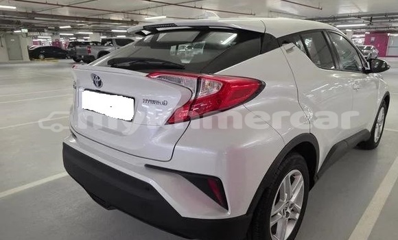 Buy Used Toyota C-HR White Car in Phnom Penh in Phnom Penh Buy Used Toyota C-HR White Car in Phnom Penh in Phnom Penh