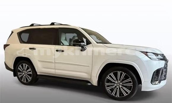 Buy Used Lexus LX White Car in Phnom Penh in Phnom Penh