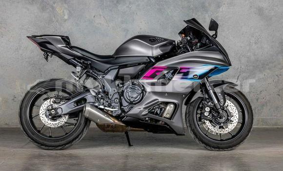 Buy Used Yamaha YZF Black Bike in Phnom Penh in Phnom Penh