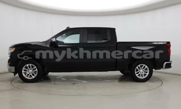Buy Used Chevrolet Silverado Black Car in Phnom Penh in Phnom Penh