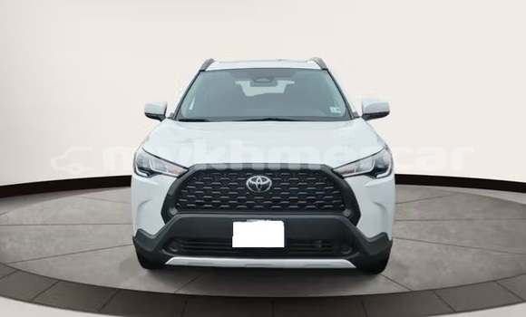 Buy Used Toyota Corolla Cross White Car in Banteay Meanchey in Banteay Meanchey Province