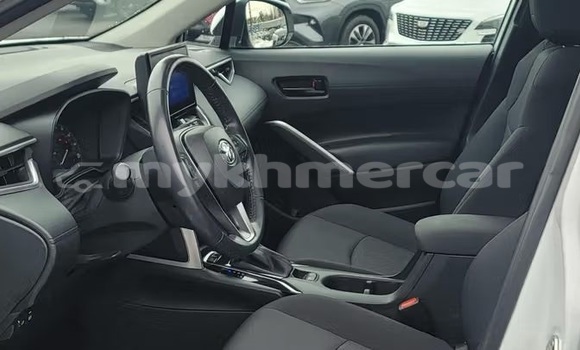 Buy Used Toyota Corolla Cross White Car in Banteay Meanchey in Banteay Meanchey Province Buy Used Toyota Corolla Cross White Car in Banteay Meanchey in Banteay Meanchey Province