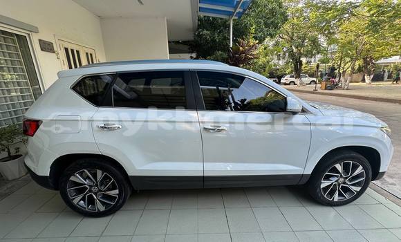 Buy Used Volkswagen Jetta White Car in Phnom Penh in Phnom Penh