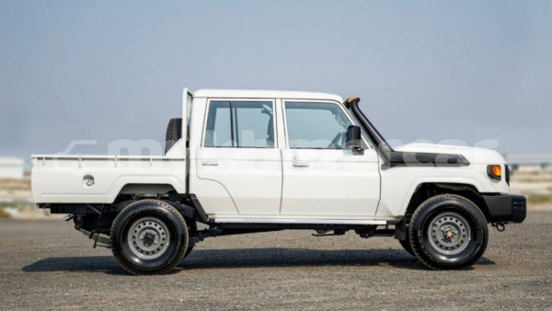 Big with watermark toyota land cruiser phnom penh phnom penh 9911