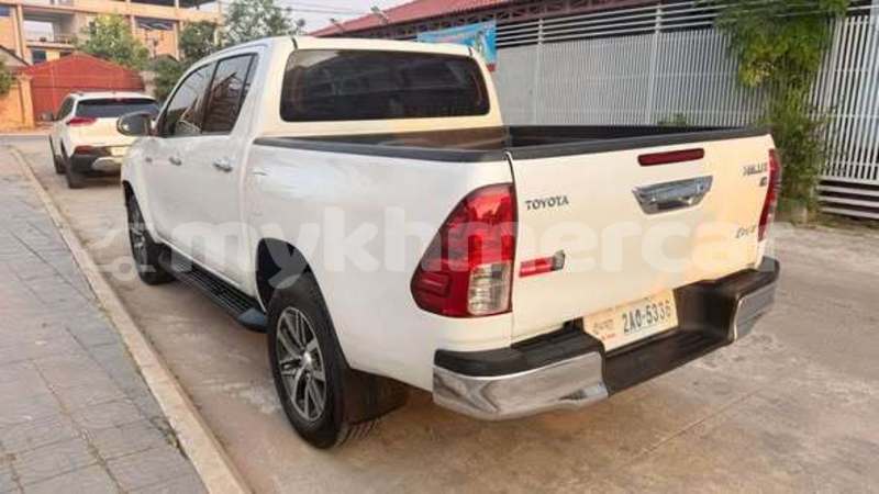 Big with watermark toyota hilux svay rieng province bavet 9922