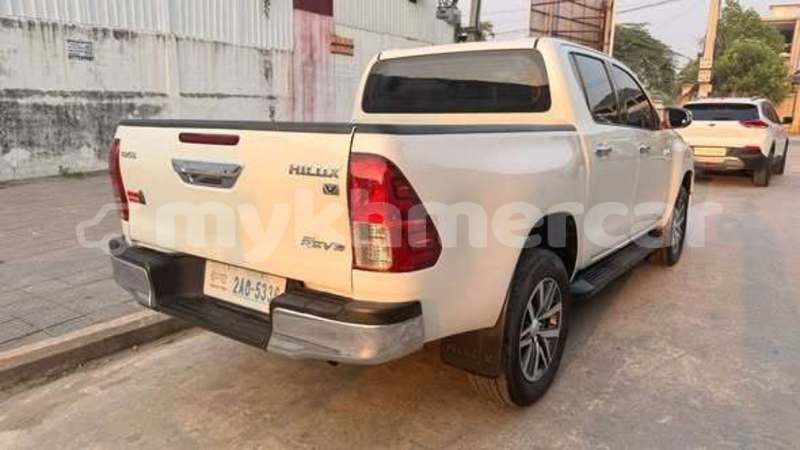 Big with watermark toyota hilux svay rieng province bavet 9922