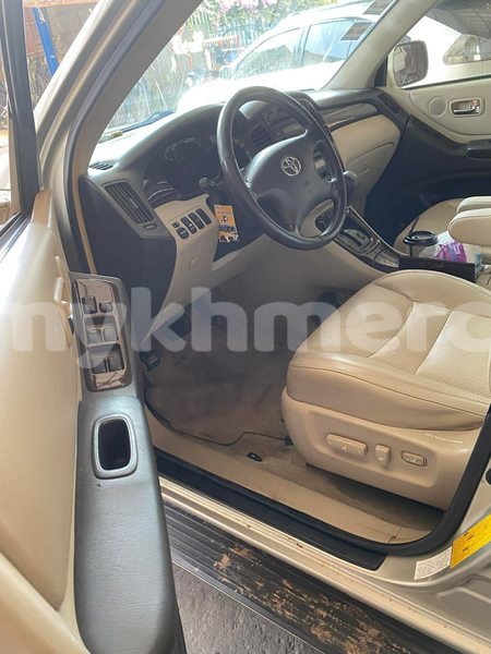 Big with watermark toyota highlander phnom penh phnom penh 9942