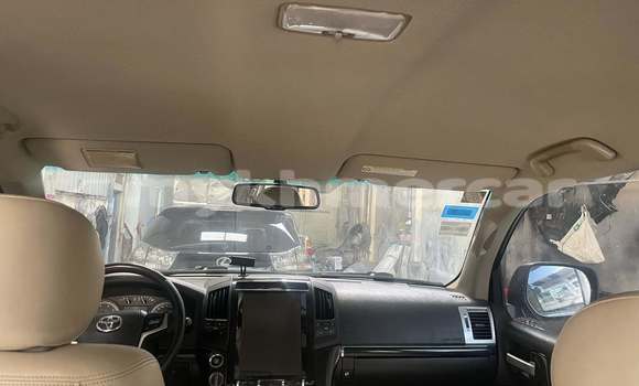 Buy Used Toyota Highlander White Car in Phnom Penh in Phnom Penh Buy Used Toyota Highlander White Car in Phnom Penh in Phnom Penh