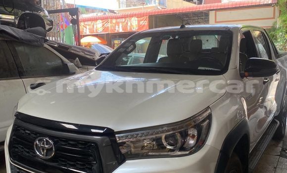 Buy Used Toyota Hilux White Car in Phnom Penh in Phnom Penh Buy Used Toyota Hilux White Car in Phnom Penh in Phnom Penh