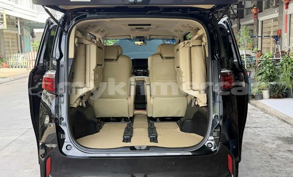 Buy Used Toyota Alphard Black Car in Phnom Penh in Phnom Penh Buy Used Toyota Alphard Black Car in Phnom Penh in Phnom Penh