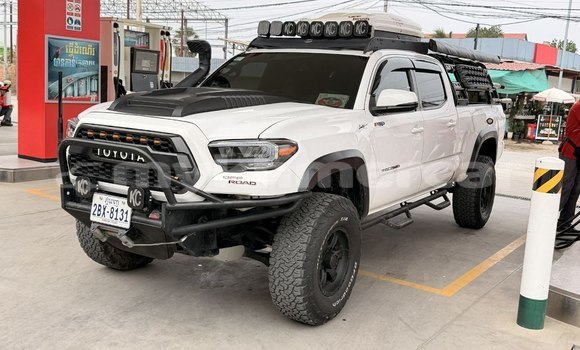 Buy Used Toyota Tacoma White Car in Phnom Penh in Phnom Penh Buy Used Toyota Tacoma White Car in Phnom Penh in Phnom Penh