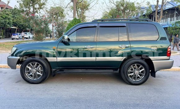 Buy Used Toyota Land Cruiser Green Car in Phnom Penh in Phnom Penh Buy Used Toyota Land Cruiser Green Car in Phnom Penh in Phnom Penh