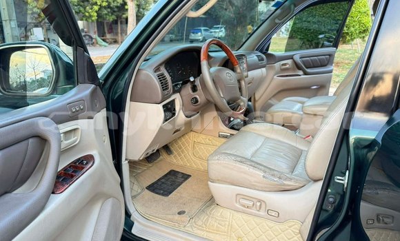 Buy Used Toyota Land Cruiser Green Car in Phnom Penh in Phnom Penh Buy Used Toyota Land Cruiser Green Car in Phnom Penh in Phnom Penh