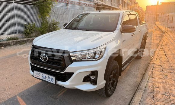 Buy Used Toyota Hilux White Car in Phnom Penh in Phnom Penh Buy Used Toyota Hilux White Car in Phnom Penh in Phnom Penh